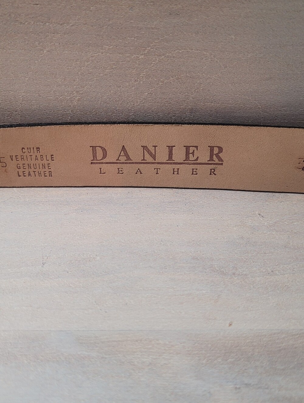 Danier Women's Calf Hair Genuine Leather Belt 28 Brown with Gold Buckle NEW - Picture 3 of 5